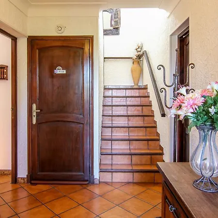 Eden アパート アンティーブ